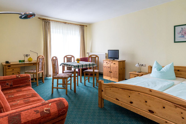Doppelzimmer mit Sitzecke